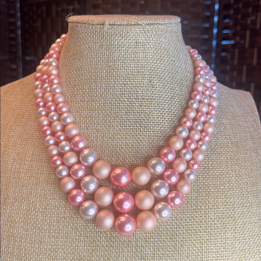 Vintage Japan Pink and white Pearl Necklace